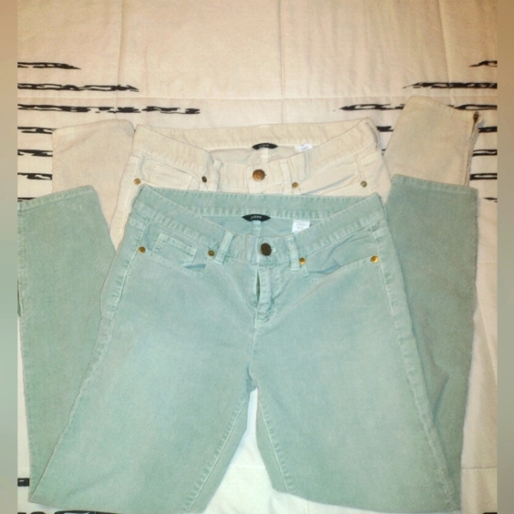 Bundle of 2 corduroy pants for women size 27